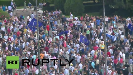 Greece: Athenians pack Syntagma square to call for 'no' vote