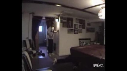 Приятелско Чупене На Нос