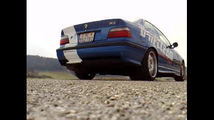 M3 E36 3.2 original Exhaust.flv