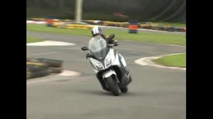 Maxi-scooters Kymco_ Downtown 300 y Xciting 500 - Comparativo Publimotos Tv