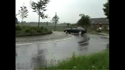 Bmw E36 325i rotonde drifting 