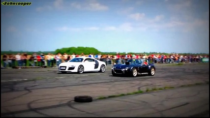 Audi R8 V10 vs Ac Cobra