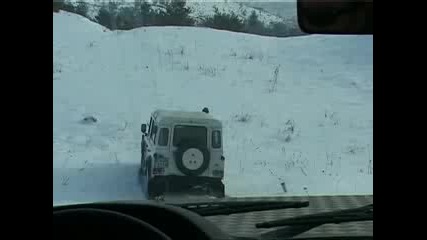 Land Rover Defender 110 snow offroad 2