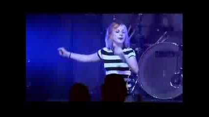 Paramore - Misery Business Live (the Final Riot!)
