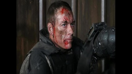 Готина снимка на Люк Деверо от филма Универсален Войник: Регенерация (2009)