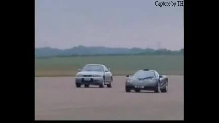 Mclaren F1 vs. Skyline Gtr 