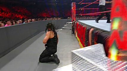 Roman Reigns vs. Bray Wyatt: Raw, June 5, 2017 (Full Match)
