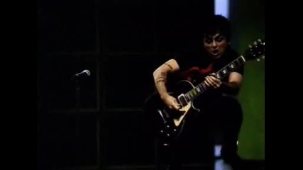 Green Day - American idiot {0fficial video}