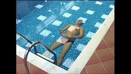 Недялко медитира в басейна *биг Брадър Ол Старс 2013