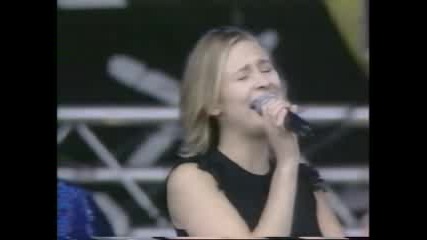 Hooverphonic - Mad About You (live)