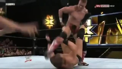Arm-trap Sharpshooter - Tyson Kidd