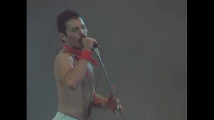 Queen - We Are The Champions ( Rock Montreal + Studio Guitar) 
