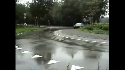 Bmw E36 325i rotonde drifting