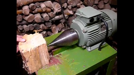 Машина за рязане на дърва