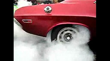 1970 Dodge Challenger Burn Out