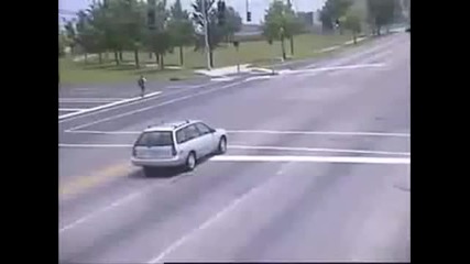 Видеото което кара всички шофьори да Настръхнат!