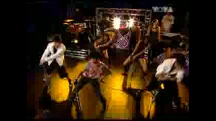 Rihanna - Umbrella Live @ Viva