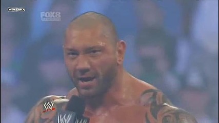 Животното полудява и пребива Финли. | Smackdown 20/1/10 |