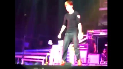 Justin Bieber - Teach me how to dougie / Jerk ( Florida Arena Miami Live ) 