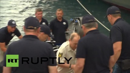 Russia: Underwater Govt? Medvedev surprises Putin at bottom of Black Sea
