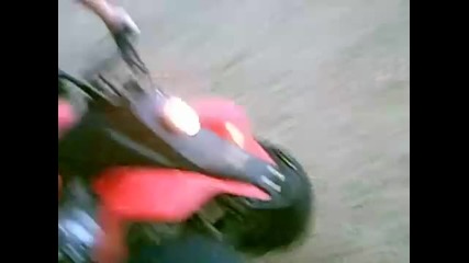 4ри годишно дете на 4 гуми
