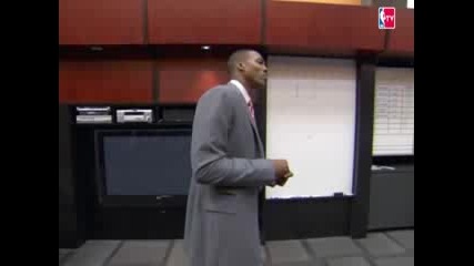 Dwight Howard Talks to Himself