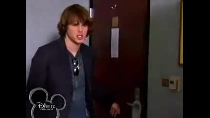 Zeke and Luther - 1x01 - Bg Audio - part 1
