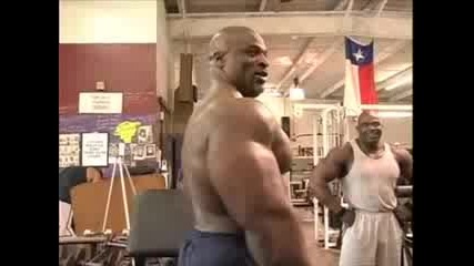 Ronnie Coleman Posing in Gym 2003