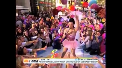 New! Katy Perry - Teenage Dream ( live on Today Show )
