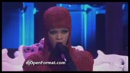 Rihanna - Russian Roulette (live)