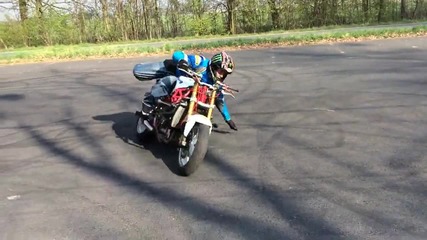 Луд дрифт с мотор - Biker Crazy Drifts