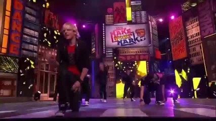 Рос Линч на танцувалното предаване " Mym " изпълнява " Can you feel it "
