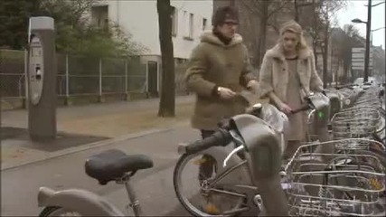 Вие Жените.. блондинка с колело