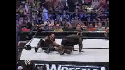 Wrestlemania 22 - Mark Henry Vs. The Undertaker (casket Match)