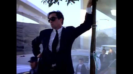 R. E. M. - Everybody Hurts - [hq]