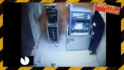 Как се ограбва банкомат за 60 секунди