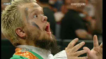 Raw 04/27/09 Смях със Hornswoggle и Santina Marella