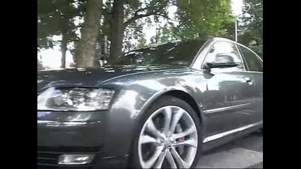 Audi S8 brutal accelerating!
