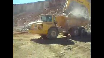лудия замери багера и остава без кола 
