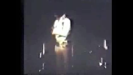 Elvis Presley - Fever Dayton 1974.flv