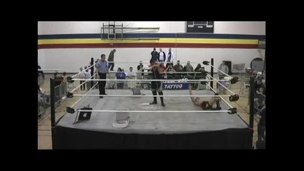 Дрейк Янгър срещу Дийн Амброус Dog Collar Match Ipw