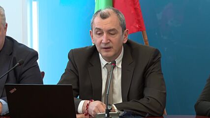 МЗ: Има сериозно изоставане при изграждането на базите за медицинските хеликоптери