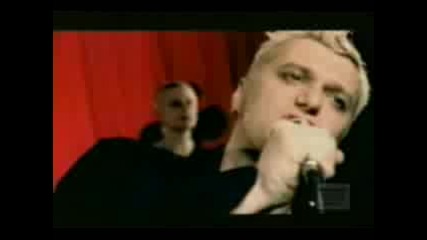 Chumbawamba - Tubthumping