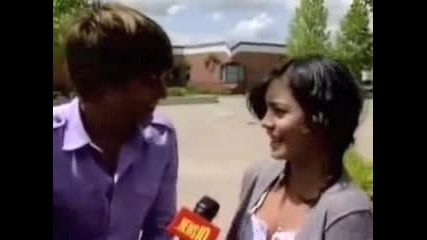 Zac Efron Vanessa Hudgens Hawaii School