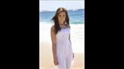 Demi Lovato : ) ) 