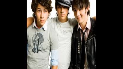 Hannah Ft. Jonas Brothers :)