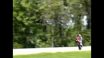 Crazy Motorbike Highway Tricks