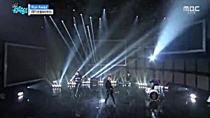 06.0102-6 Royal Piraty - Run Away, Show Music Core E486 (020116)