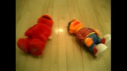 Лудите Играчки - Elmo И Ernie Заедно