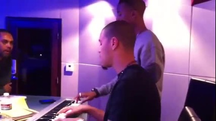 B.o.b & J. Cole творят в студиото 